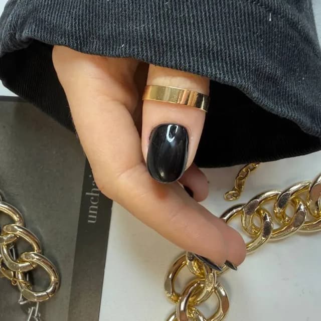 nailss-1